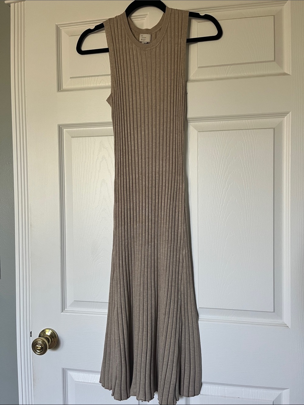 *NWT* A New Day Sleeveless Ribbed Maxi Dress in Taupe - Small